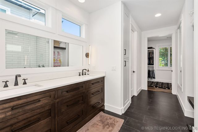 312 E Dallas Street, Broken Arrow, OK 74012