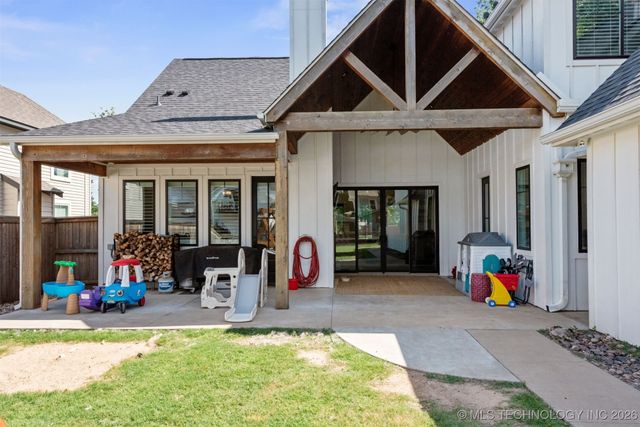 312 E Dallas Street, Broken Arrow, OK 74012