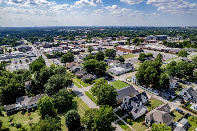 312 E Dallas Street, Broken Arrow, OK 74012