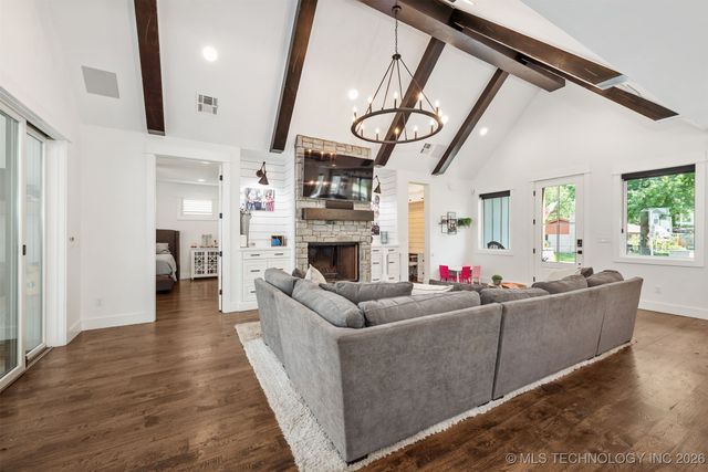 312 E Dallas Street, Broken Arrow, OK 74012