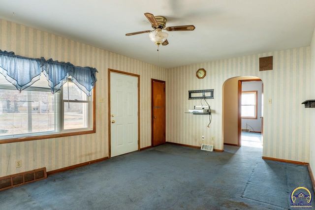 2347 SE Pennsylvania AVE, Topeka, KS 66604