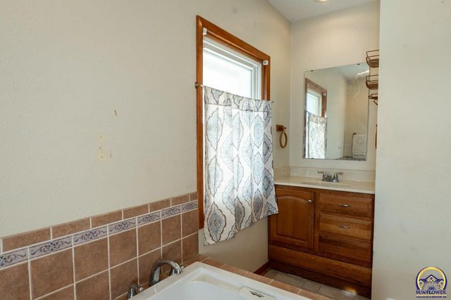 2347 SE Pennsylvania AVE, Topeka, KS 66604