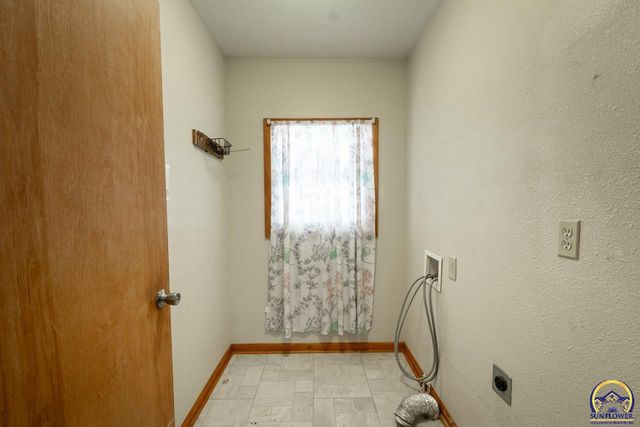 2347 SE Pennsylvania AVE, Topeka, KS 66604