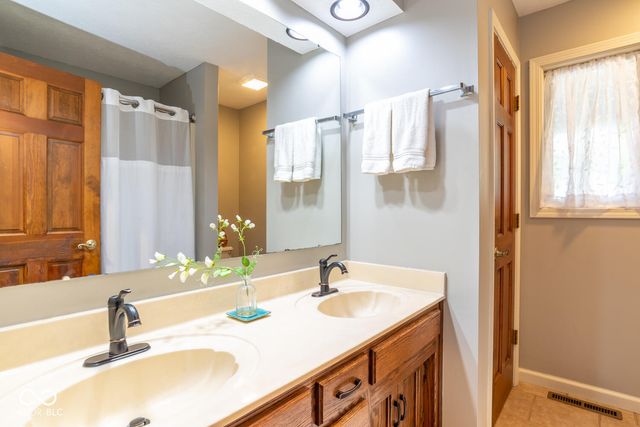 2545 Willow Street, Greenwood, IN 46143