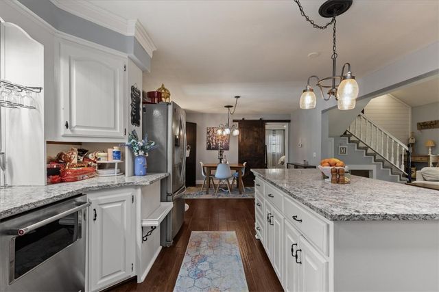 1111 Rocky Dell Road, Gravette, AR 72736