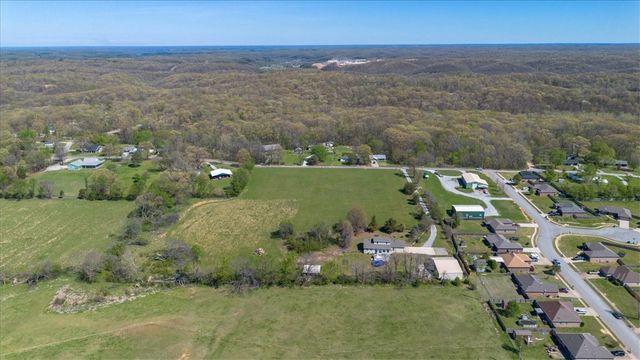 1111 Rocky Dell Road, Gravette, AR 72736