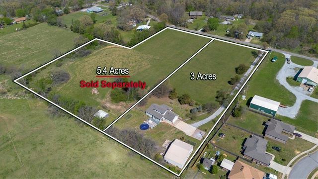1111 Rocky Dell Road, Gravette, AR 72736