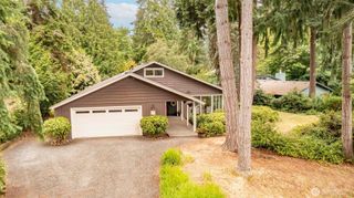 10761 Bill Point Crest NE, Bainbridge Island, WA 98110