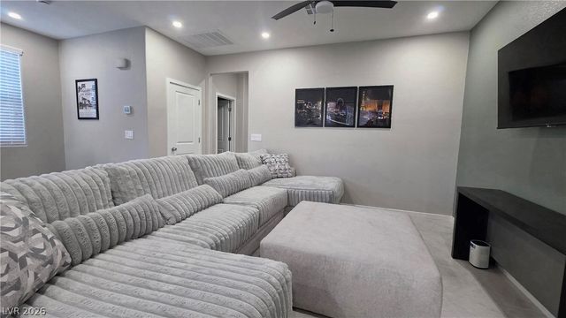 5744 Crenellated Street, Las Vegas, NV 89148