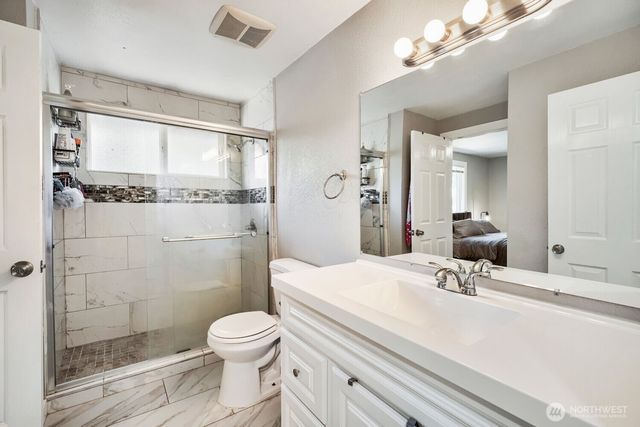 18608 SE 265th Street, Covington, WA 98042