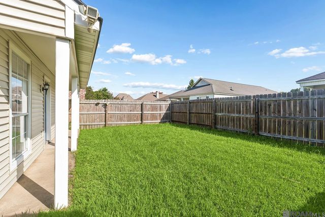 3325 Myrtle Grove Dr, Baton Rouge, LA 70810