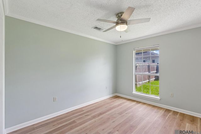 3325 Myrtle Grove Dr, Baton Rouge, LA 70810