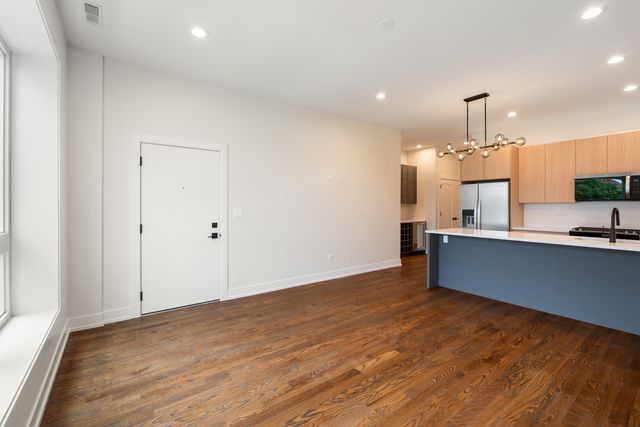 416 E 50th Place 1W, Chicago, IL 60615