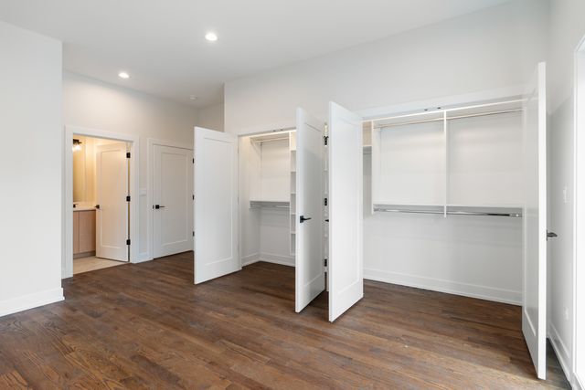 416 E 50th Place 1W, Chicago, IL 60615