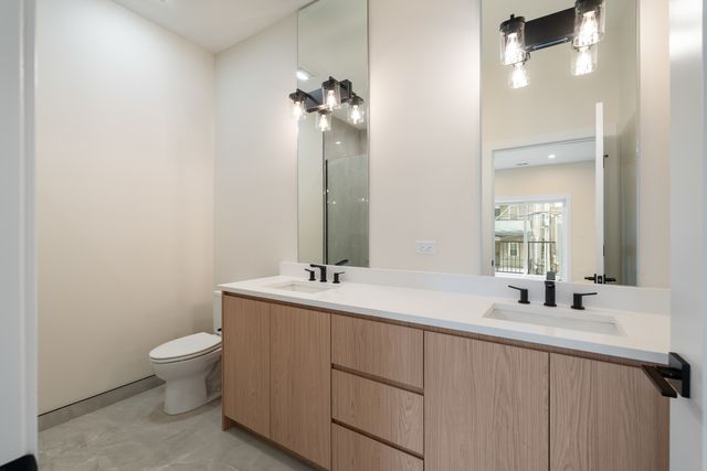 416 E 50th Place 1W, Chicago, IL 60615