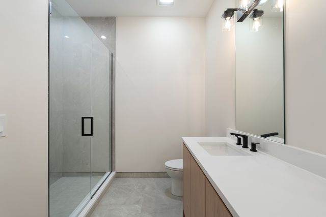 416 E 50th Place 1W, Chicago, IL 60615