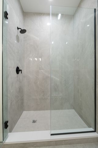 416 E 50th Place 1W, Chicago, IL 60615