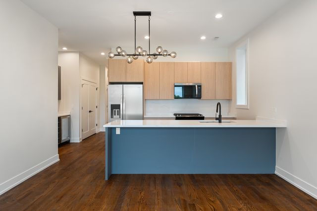 416 E 50th Place 1W, Chicago, IL 60615