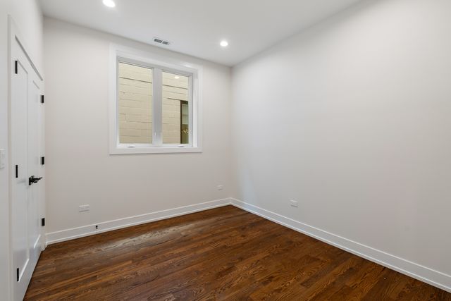 416 E 50th Place 1W, Chicago, IL 60615