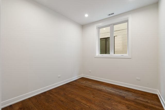 416 E 50th Place 1W, Chicago, IL 60615