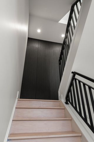 416 E 50th Place 1W, Chicago, IL 60615