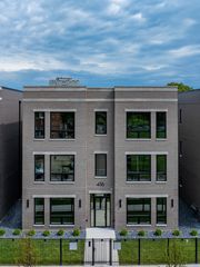 416 E 50th Place 1W, Chicago, IL 60615
