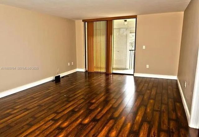 5570 NW 44th Street 312A, Lauderhill, FL 33319