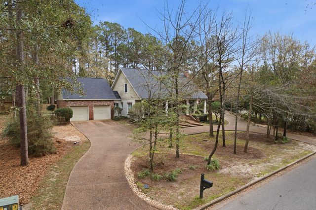 4 Bocage, Hattiesburg, MS 39402