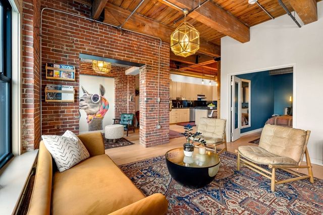 9 W Broadway 210, Boston, MA 02127