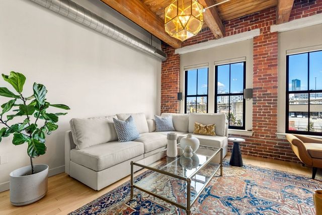 9 W Broadway 210, Boston, MA 02127