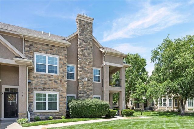 15919 Fontana Street 110, Stilwell, KS 66085