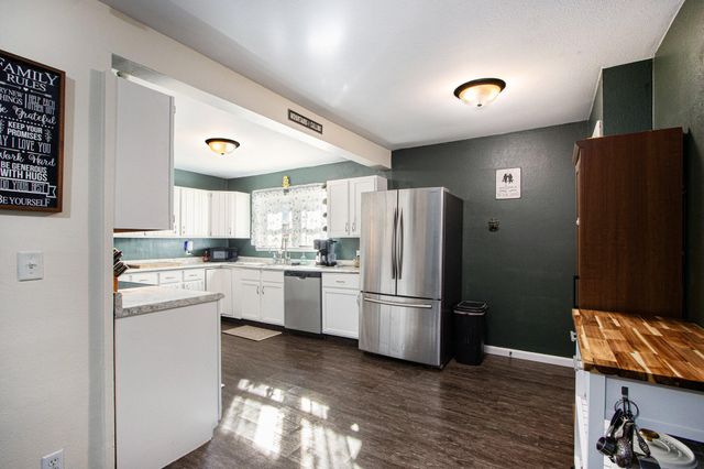 5639 S Sprinkle Road, Portage City, MI 49002