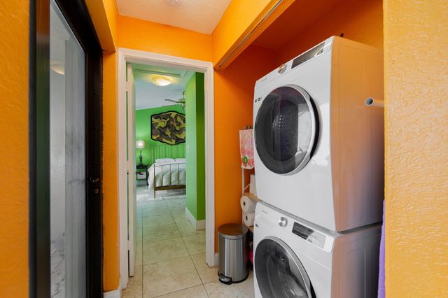 3096 S Oakland Forest Drive 1605, Oakland Park, FL 33309