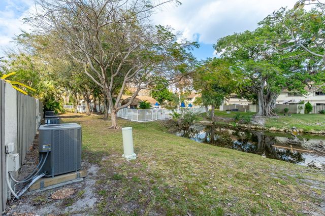 3096 S Oakland Forest Drive 1605, Oakland Park, FL 33309