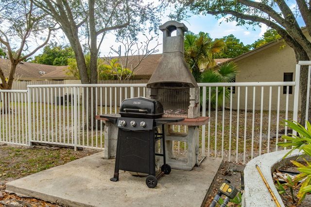 3096 S Oakland Forest Drive 1605, Oakland Park, FL 33309