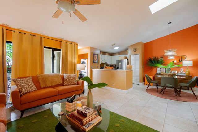 3096 S Oakland Forest Drive 1605, Oakland Park, FL 33309