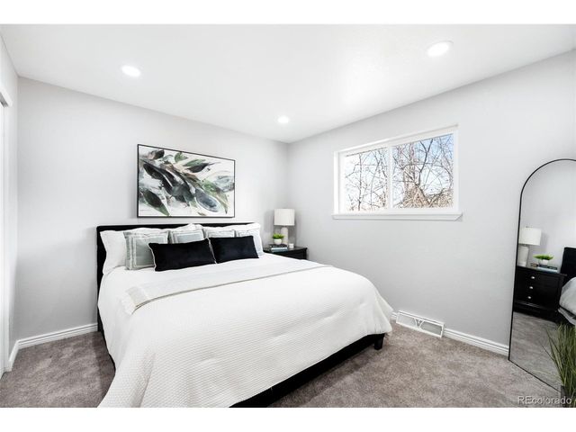 1042 Olathe St, Aurora, CO 80011