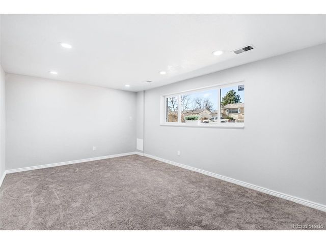 1042 Olathe St, Aurora, CO 80011