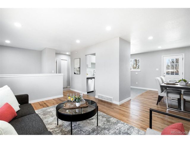 1042 Olathe St, Aurora, CO 80011