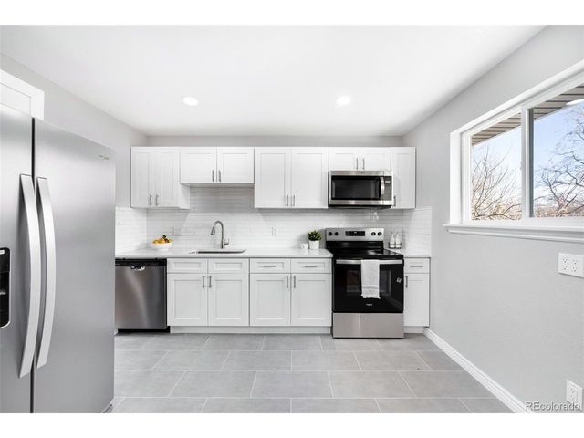 1042 Olathe St, Aurora, CO 80011