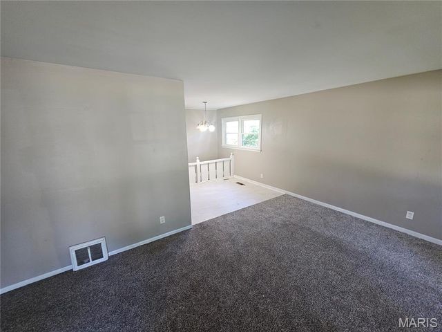 1037 Forestwood Drive, St Louis, MO 63135