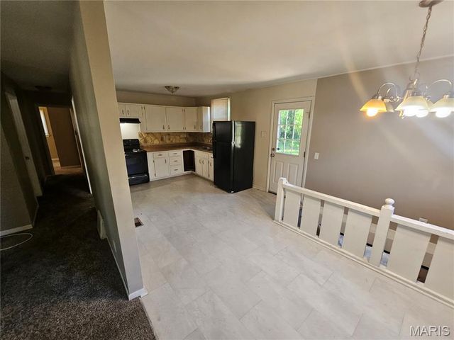 1037 Forestwood Drive, St Louis, MO 63135