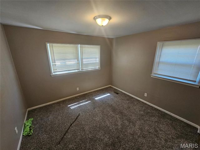 1037 Forestwood Drive, St Louis, MO 63135