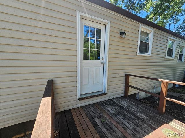1037 Forestwood Drive, St Louis, MO 63135