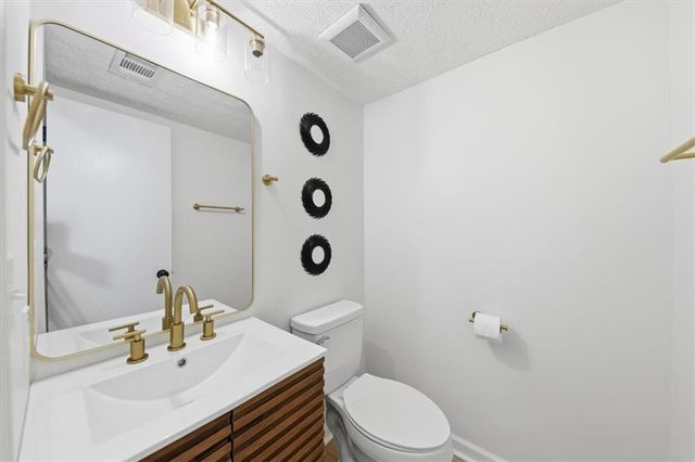 1601 CREEK SE Crossing, Conyers, GA 30094