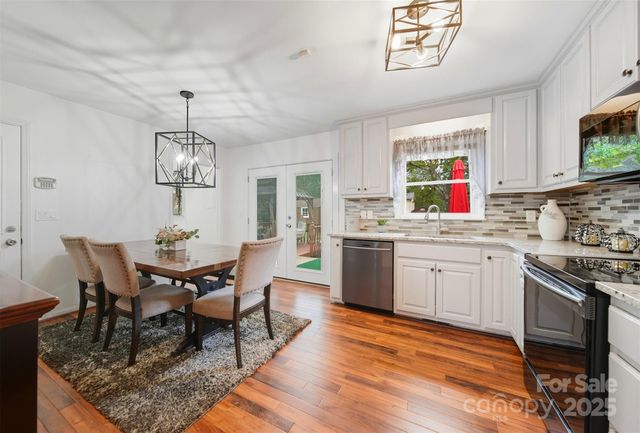 5647 Valley Field Road, Hickory, NC 28602