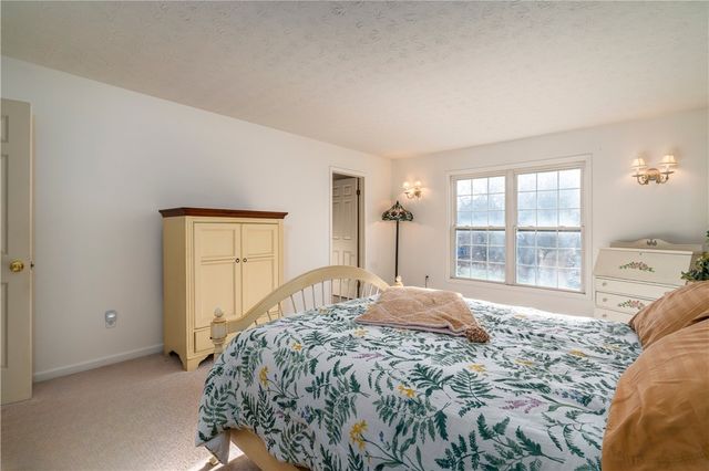 21 Acorn Valley, Ogden, NY 14624