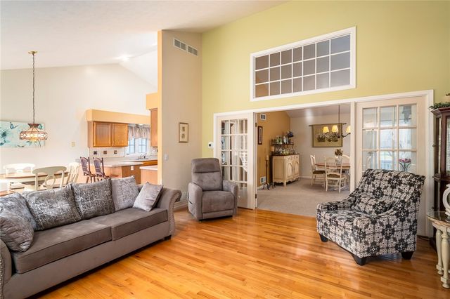 21 Acorn Valley, Ogden, NY 14624