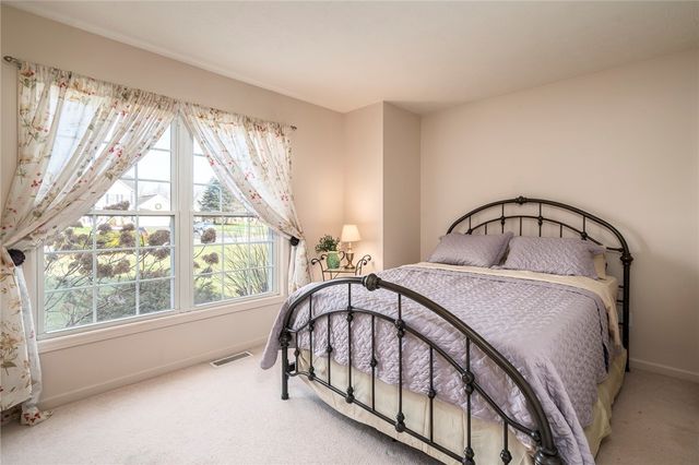 21 Acorn Valley, Ogden, NY 14624