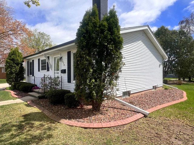 928 S WESTFIELD STREET, Oshkosh, WI 54902